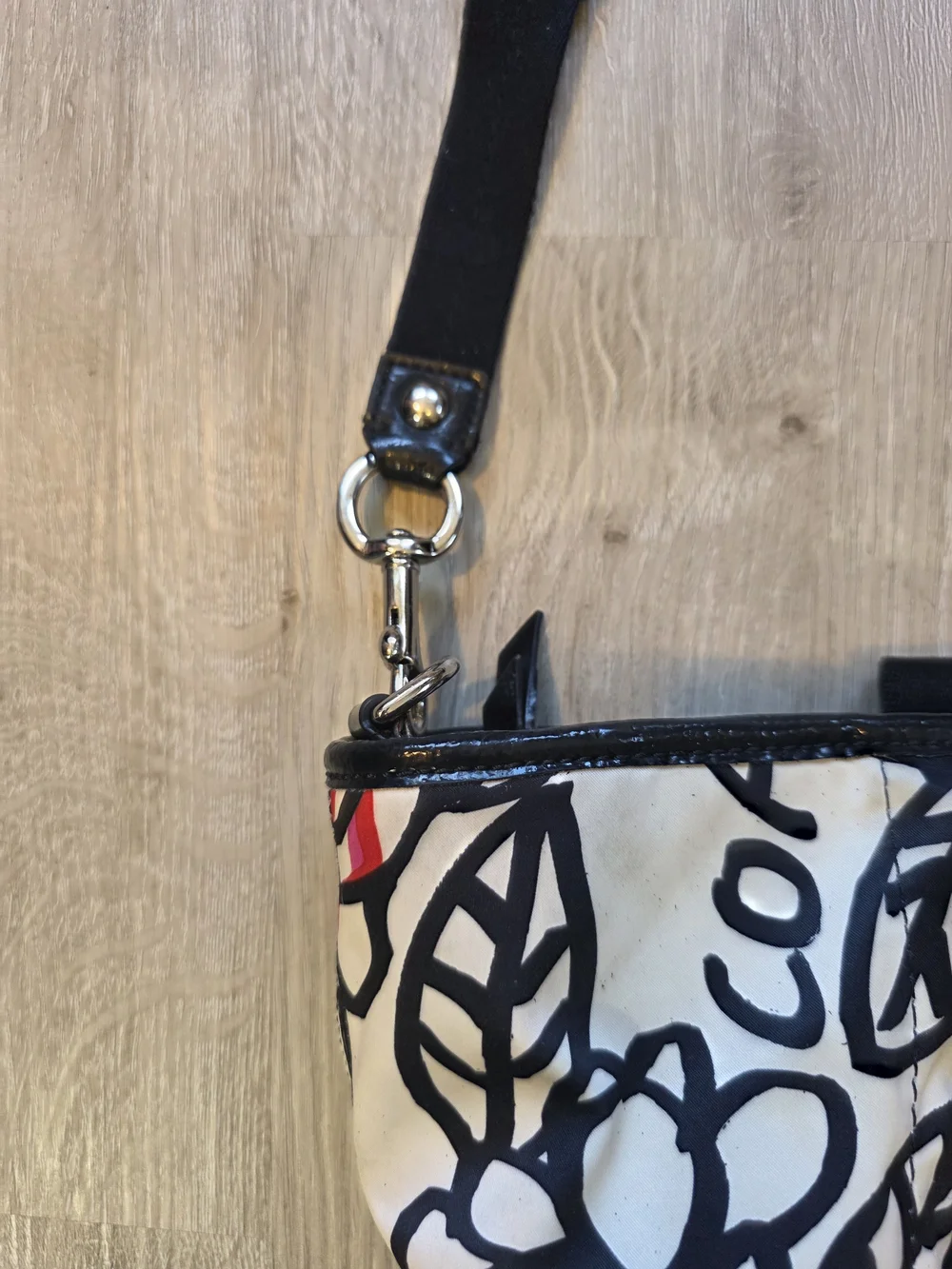 Coach Poppy Floral Daisy Graffiti Shoulder Bag Tote Black White F16583